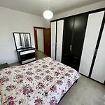 James Apartment