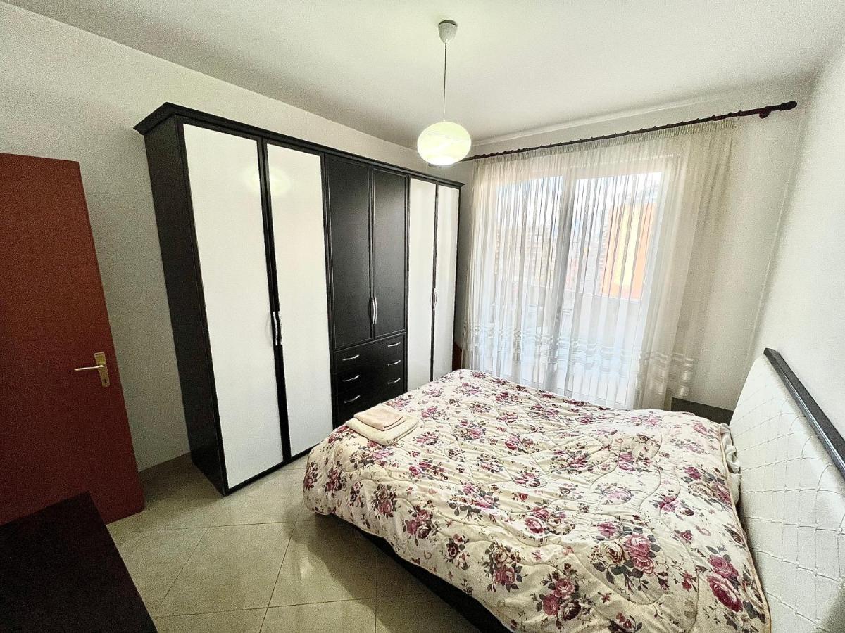 James Apartment Apartament Tirana